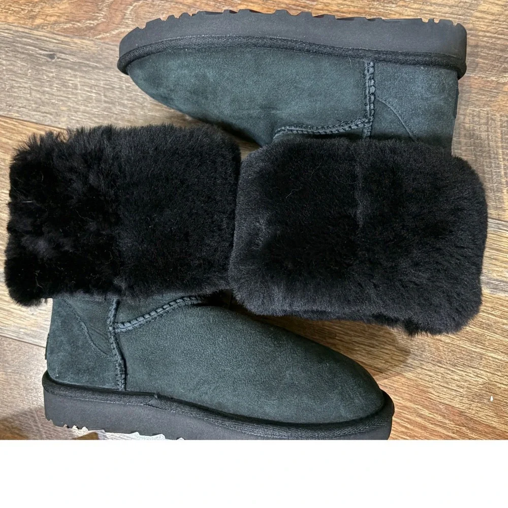 UGG classic short